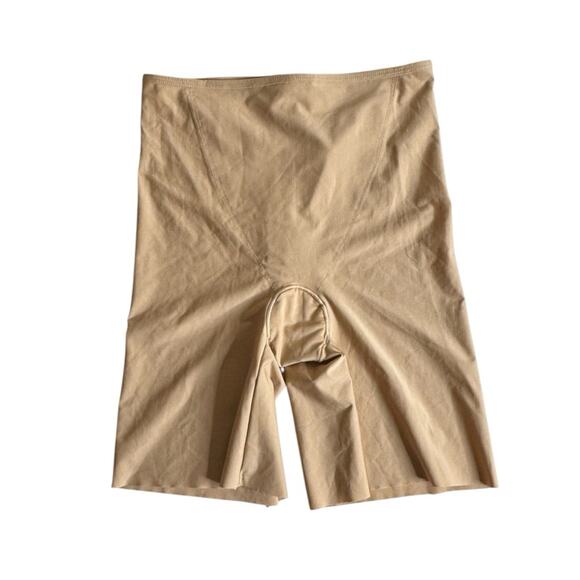 Spanx Star Power Light‎ Control Thinners Mid Thigh Shapewear Shorts Size Small - Picture 1 of 7